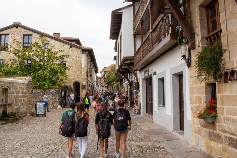 Fin de curso multiaventura en Cantabria: Visita Santillana del Mar