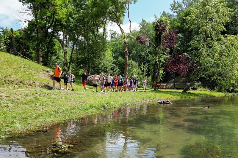 Fin de curso multiaventura en Cantabria: Paseo por Santillana
