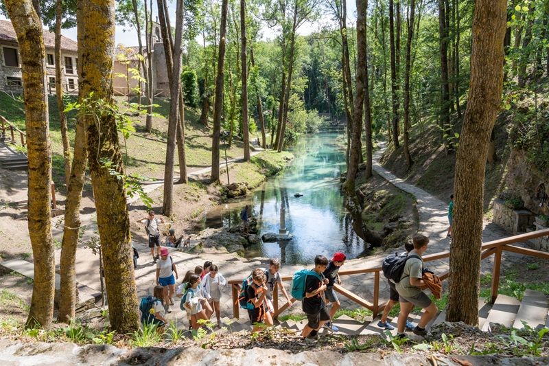 Fin de curso multiaventura en Cantabria: Paseo por el parque