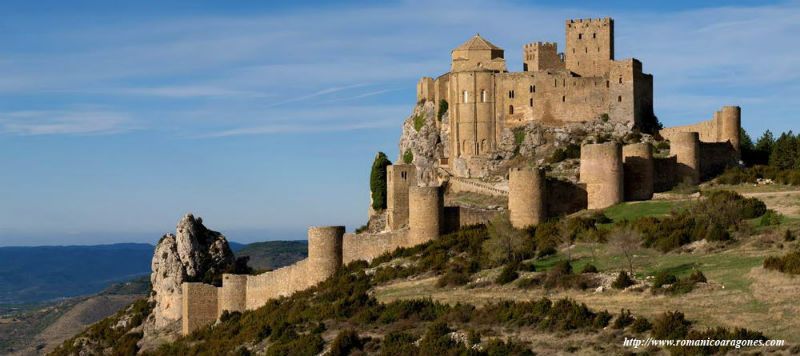 Viaje fin de curso Aventura total en Pirineo Aragonés: Castillo Loarre