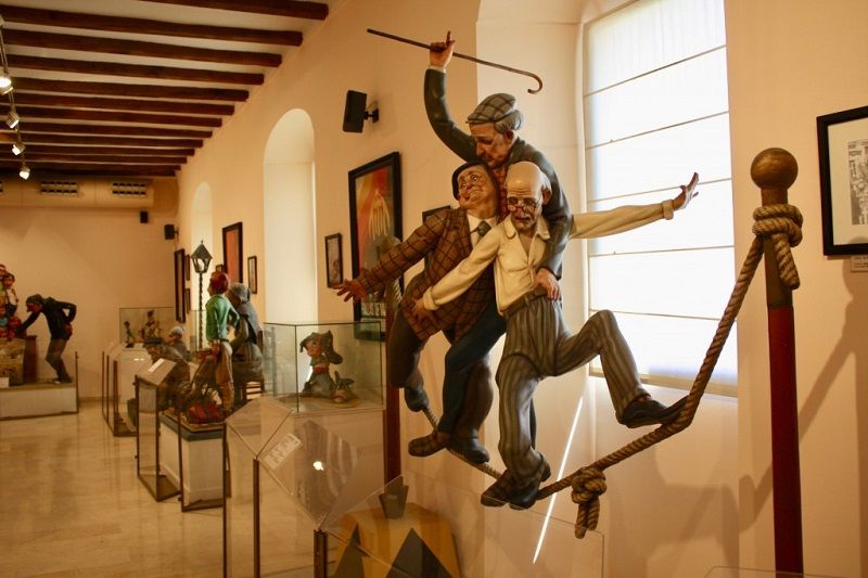 Viaje fin de curso a Valencia sin profes: Museo Fallero