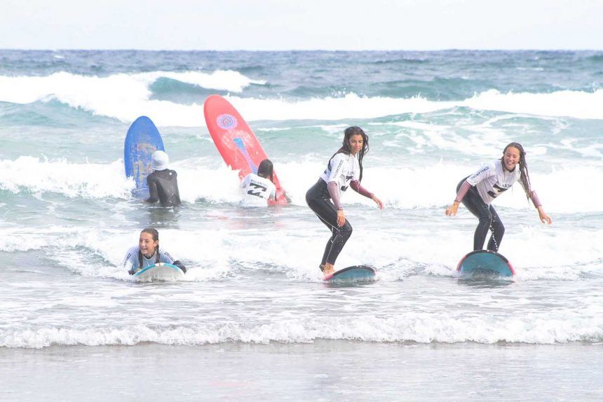 Campamento de verano Surf con inglés en País Vasco