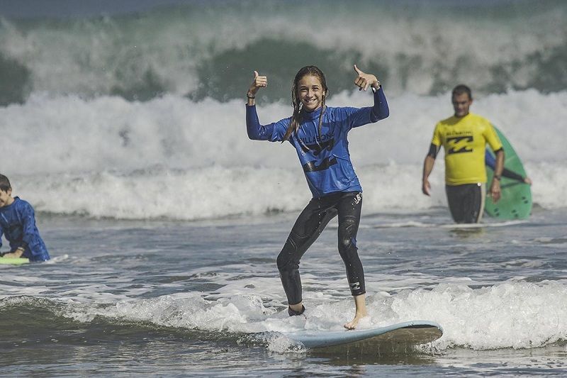 Viaje Fin de Curso País Vasco: Surfista