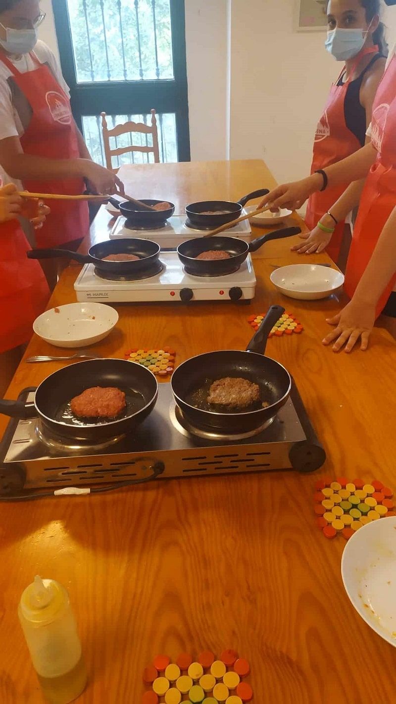 Campamento de Cocina en Jaén: Clase cocina grupo