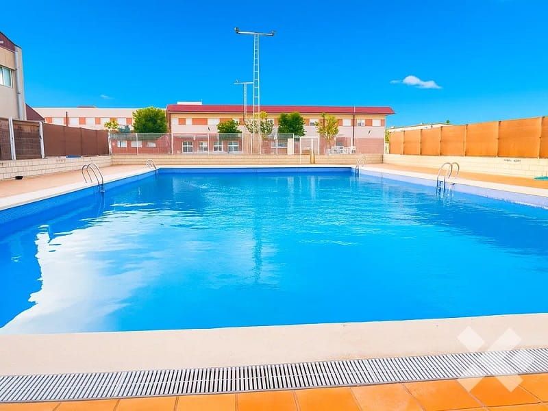 Campamento Tecnificación Fútbol en Los Alcázares: Piscina